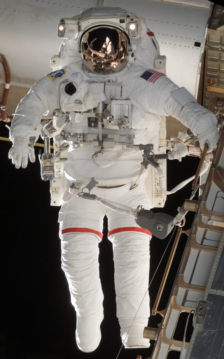 Les scaphandres des astronautes – Société astronomique de France